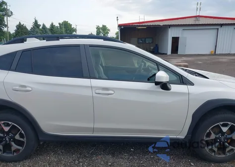 2019 Subaru Crosstrek 2.0I Premium z USA, uszkodzony, nr VIN JF2GTACC8K8335689